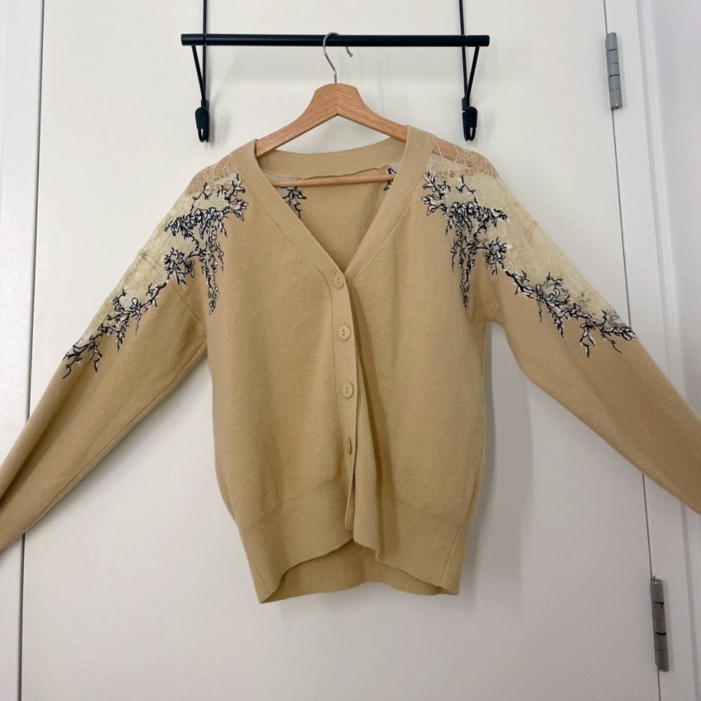 Sand Knit Cardigan with lace and embroidered flowers